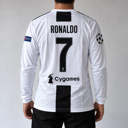 Juventus Home Jersey Cristiano Ronaldo (Embroidery)